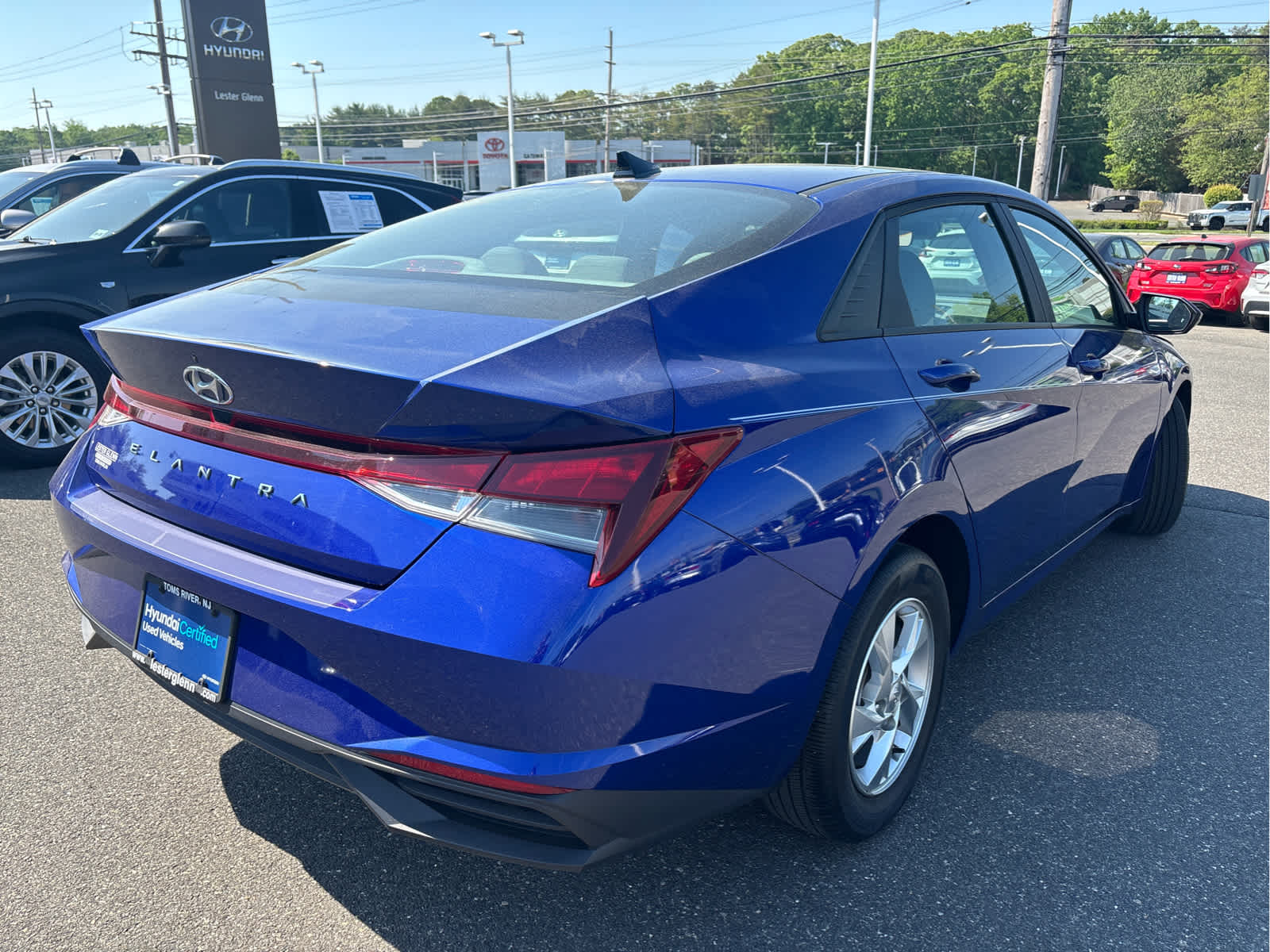 2023 Hyundai ELANTRA SE