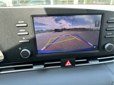 2023 Hyundai ELANTRA SE