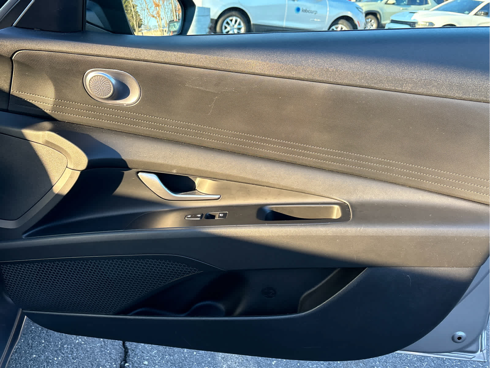 2023 Hyundai ELANTRA SE