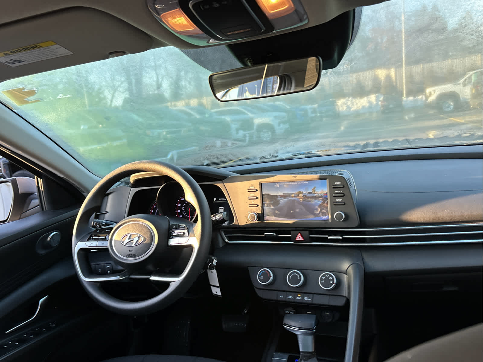 2023 Hyundai ELANTRA SE