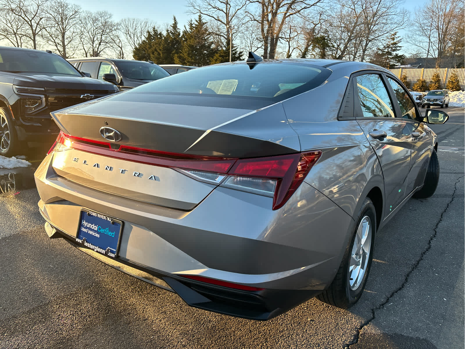 2023 Hyundai ELANTRA SE