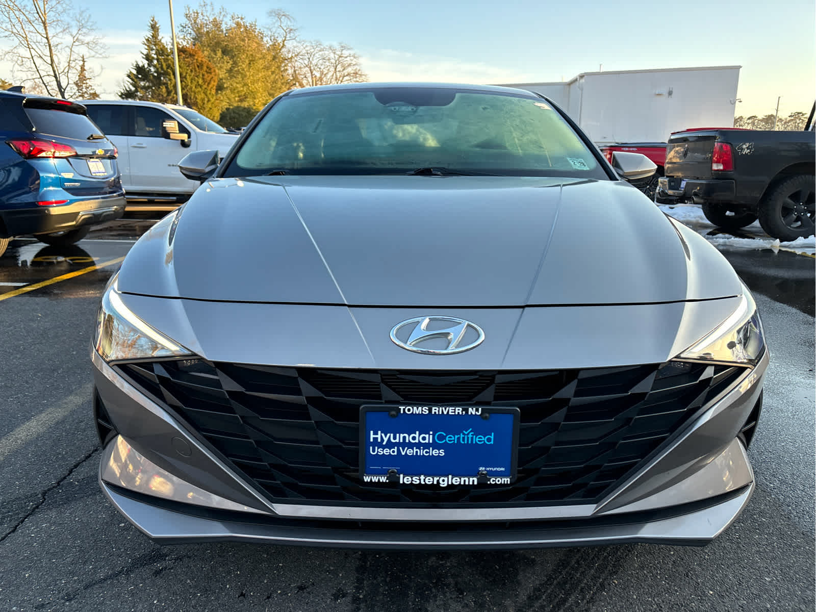2023 Hyundai ELANTRA SE