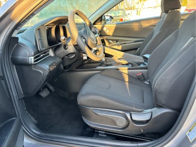 2023 Hyundai ELANTRA SE