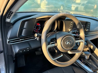 2023 Hyundai ELANTRA SE
