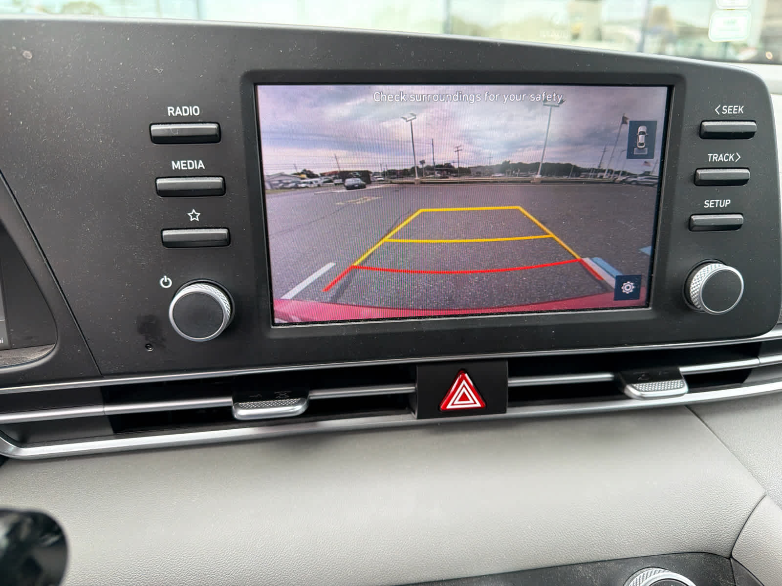 2023 Hyundai ELANTRA SE