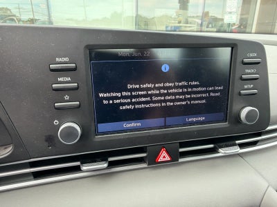 2023 Hyundai ELANTRA SE