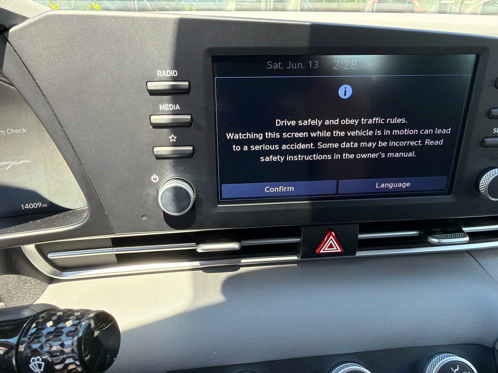 2023 Hyundai ELANTRA SE