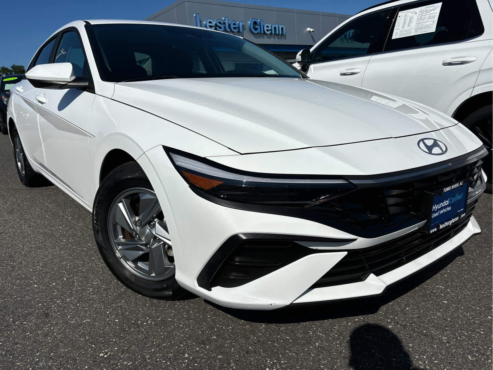 2024 Hyundai ELANTRA SE