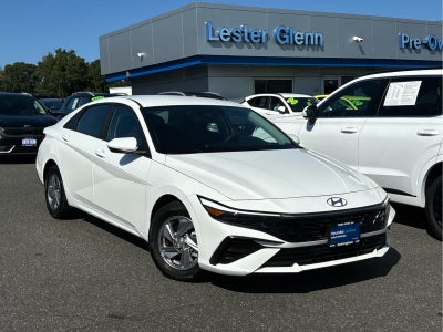 2024 Hyundai ELANTRA SE