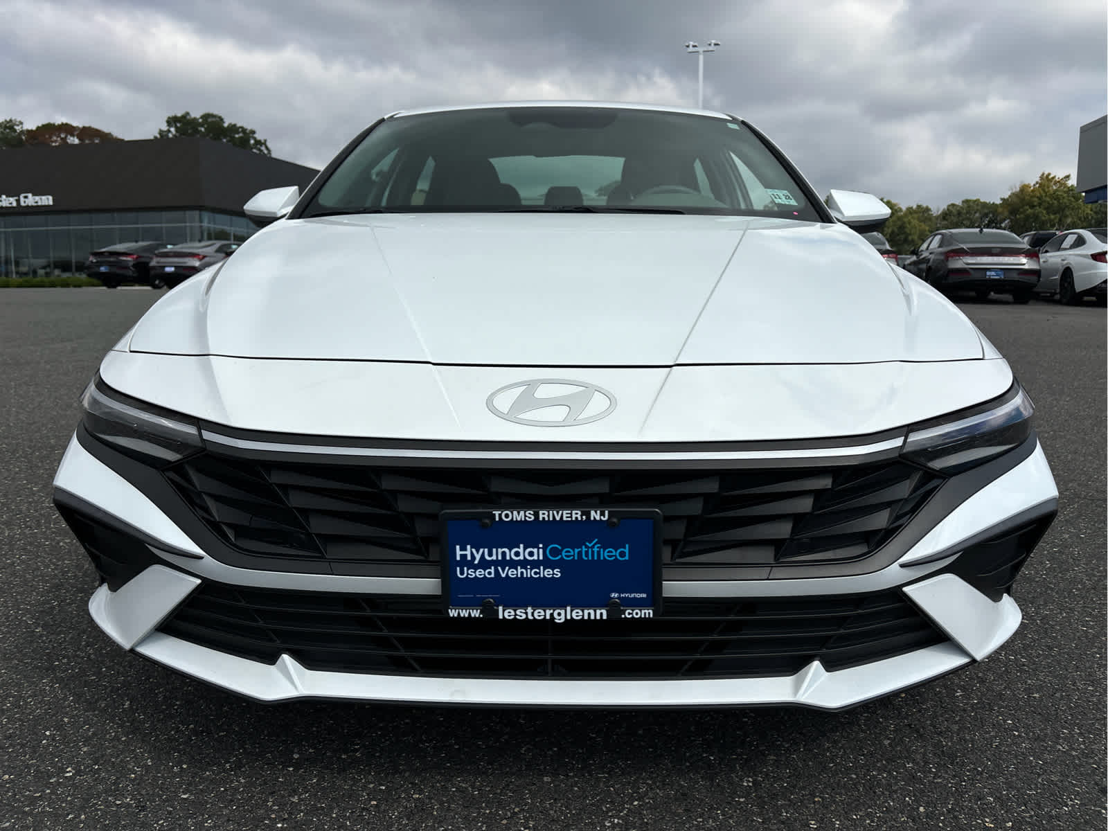 2024 Hyundai ELANTRA SE