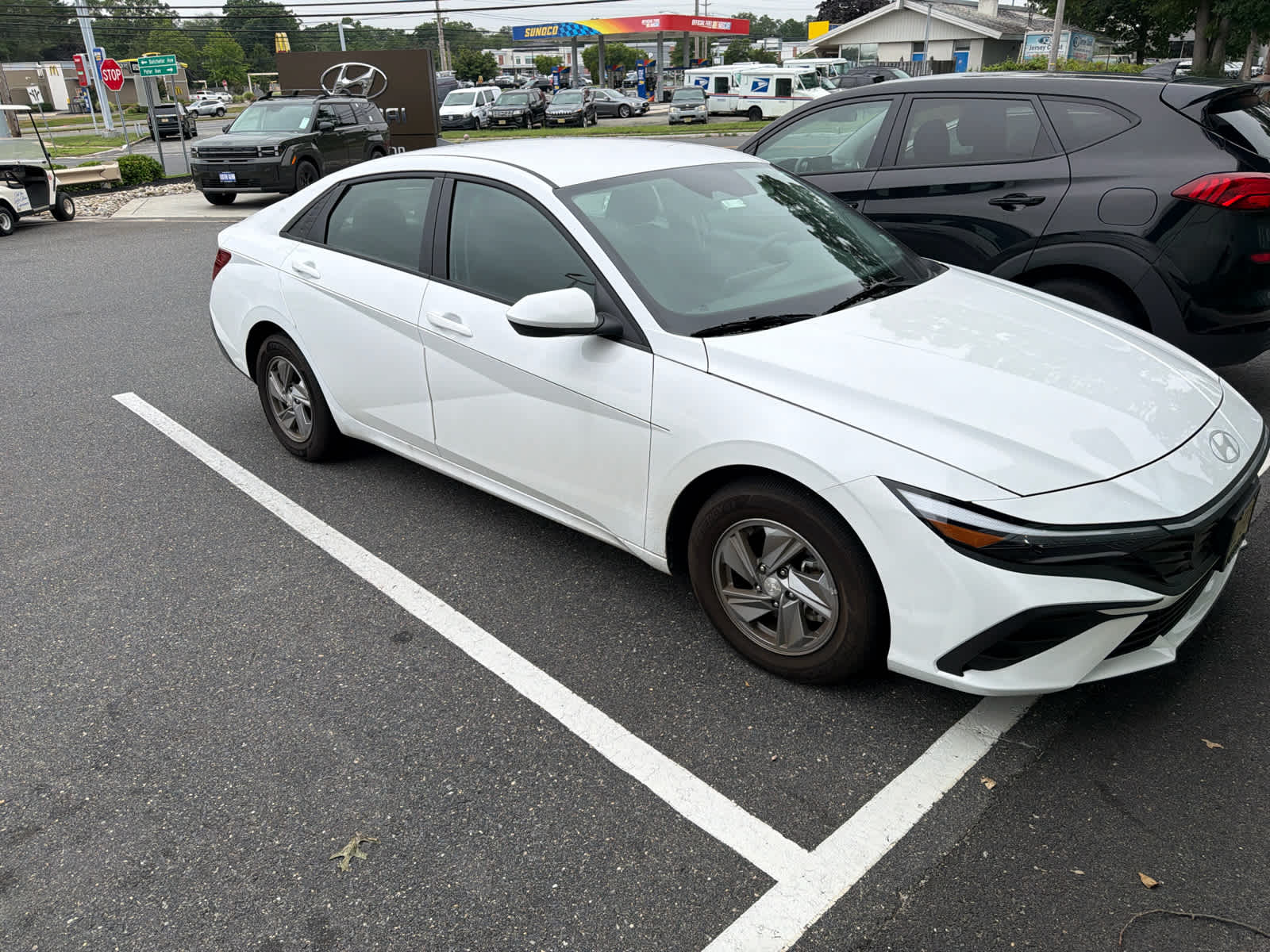 2024 Hyundai ELANTRA SE