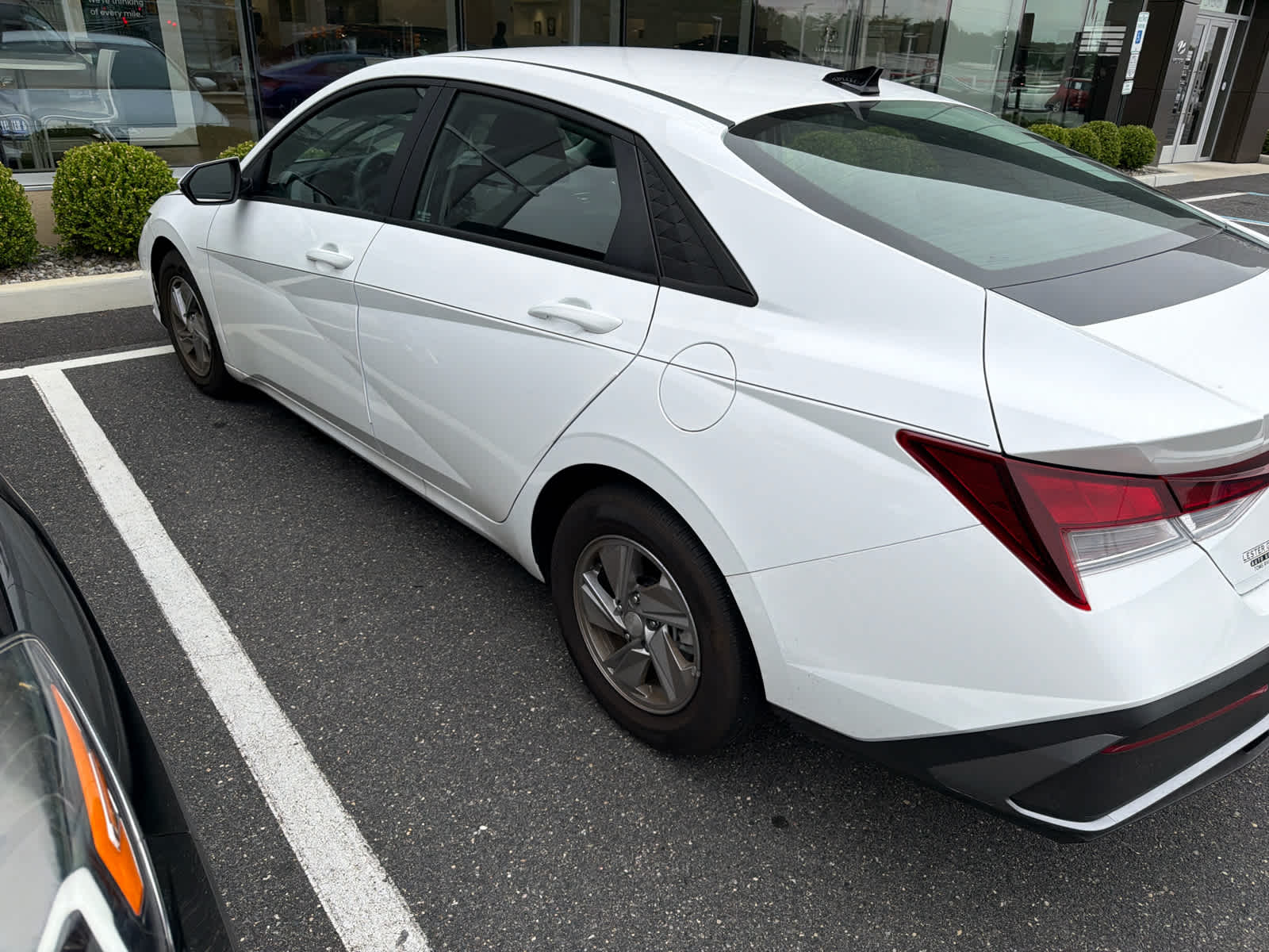 2024 Hyundai ELANTRA SE