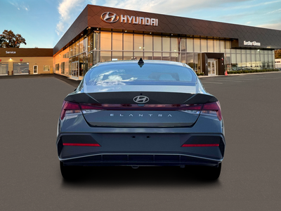 2026 Hyundai ELANTRA SE