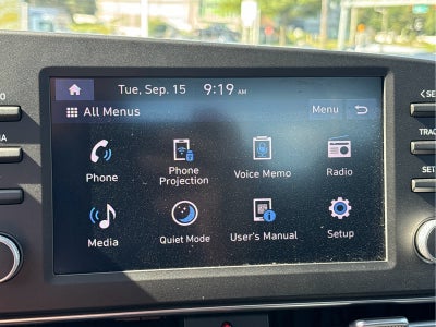 2024 Hyundai ELANTRA SE