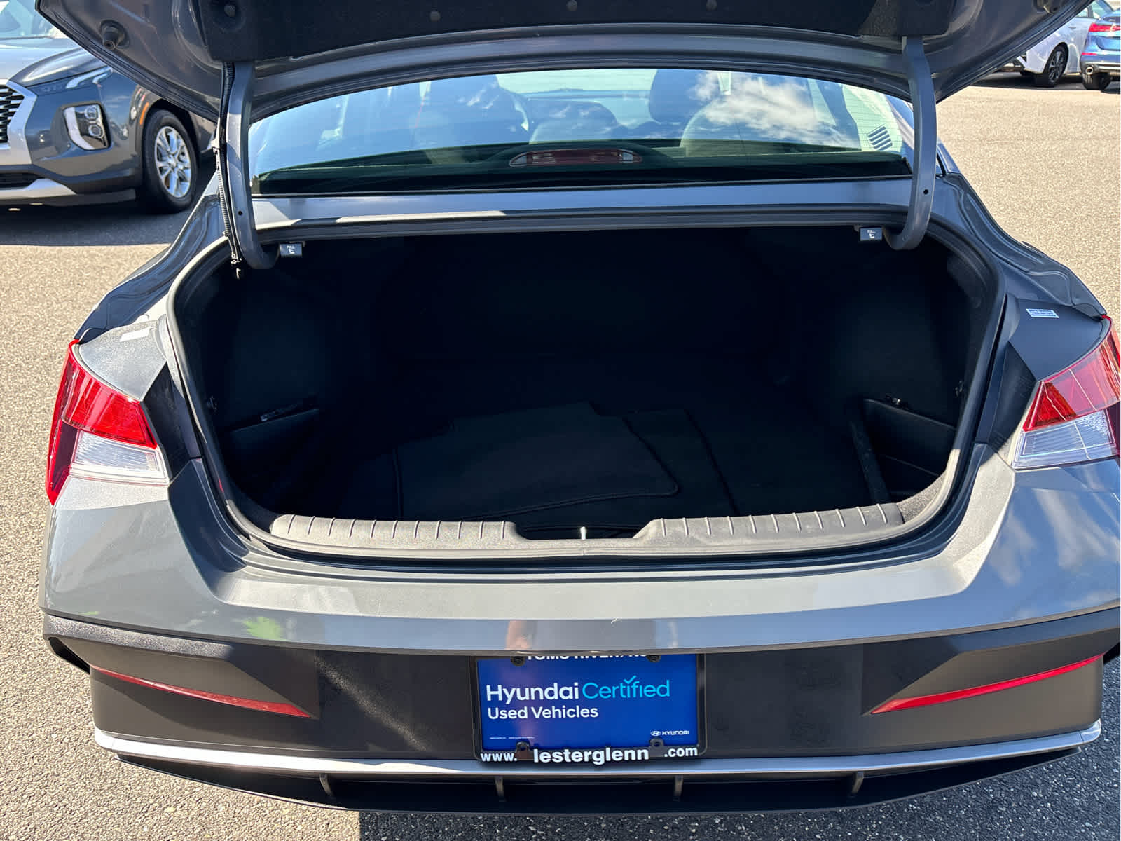 2024 Hyundai ELANTRA SE