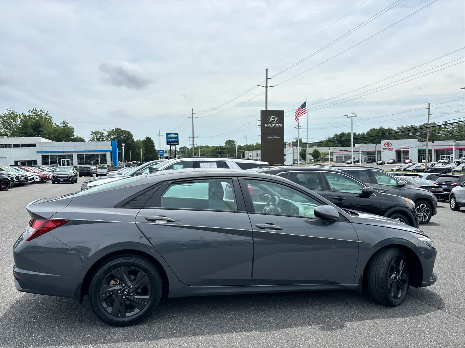 2023 Hyundai ELANTRA SEL