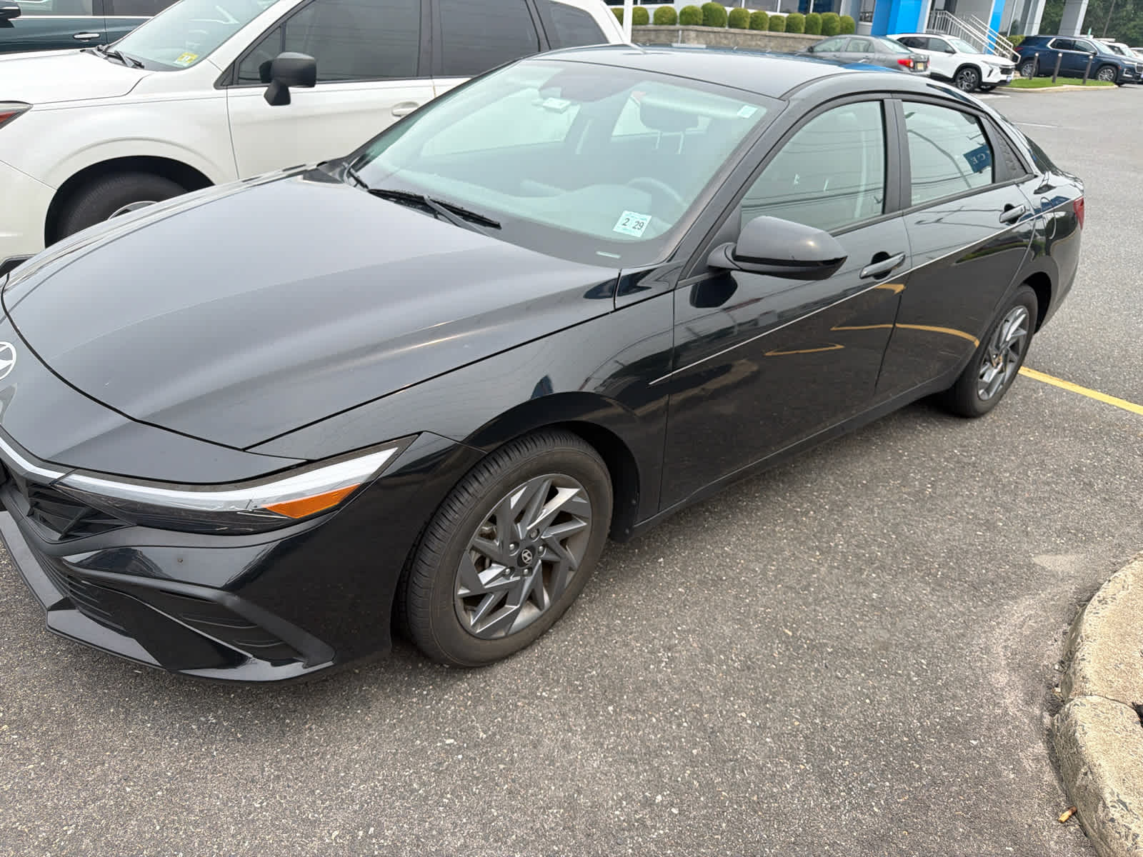 2024 Hyundai ELANTRA SEL