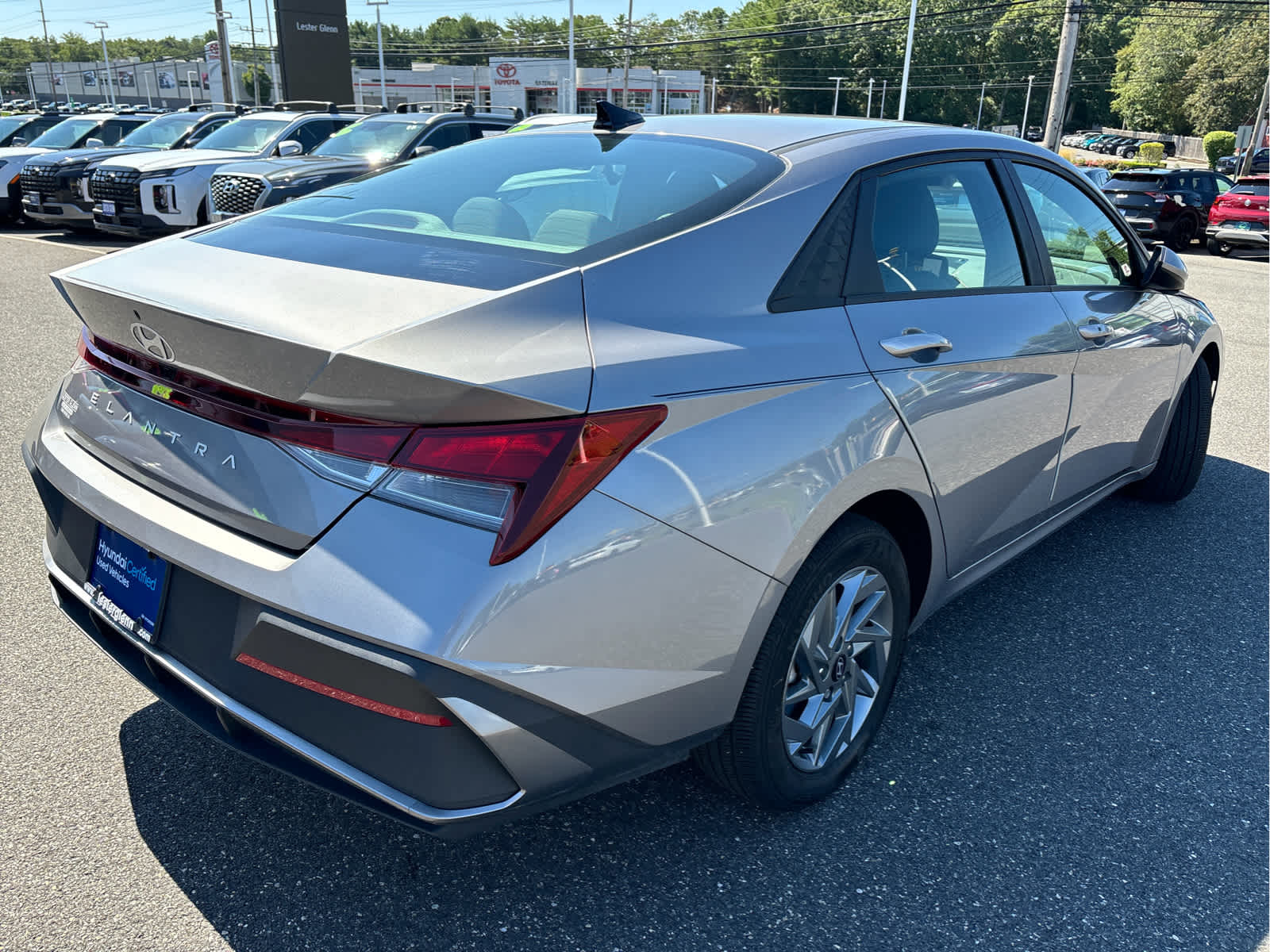 2024 Hyundai ELANTRA SEL