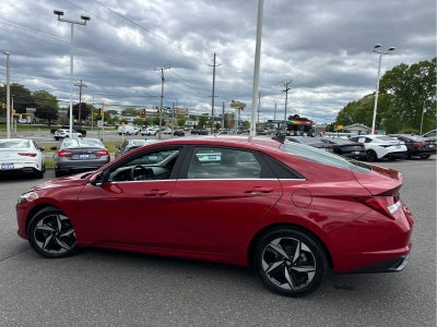 2022 Hyundai ELANTRA Limited