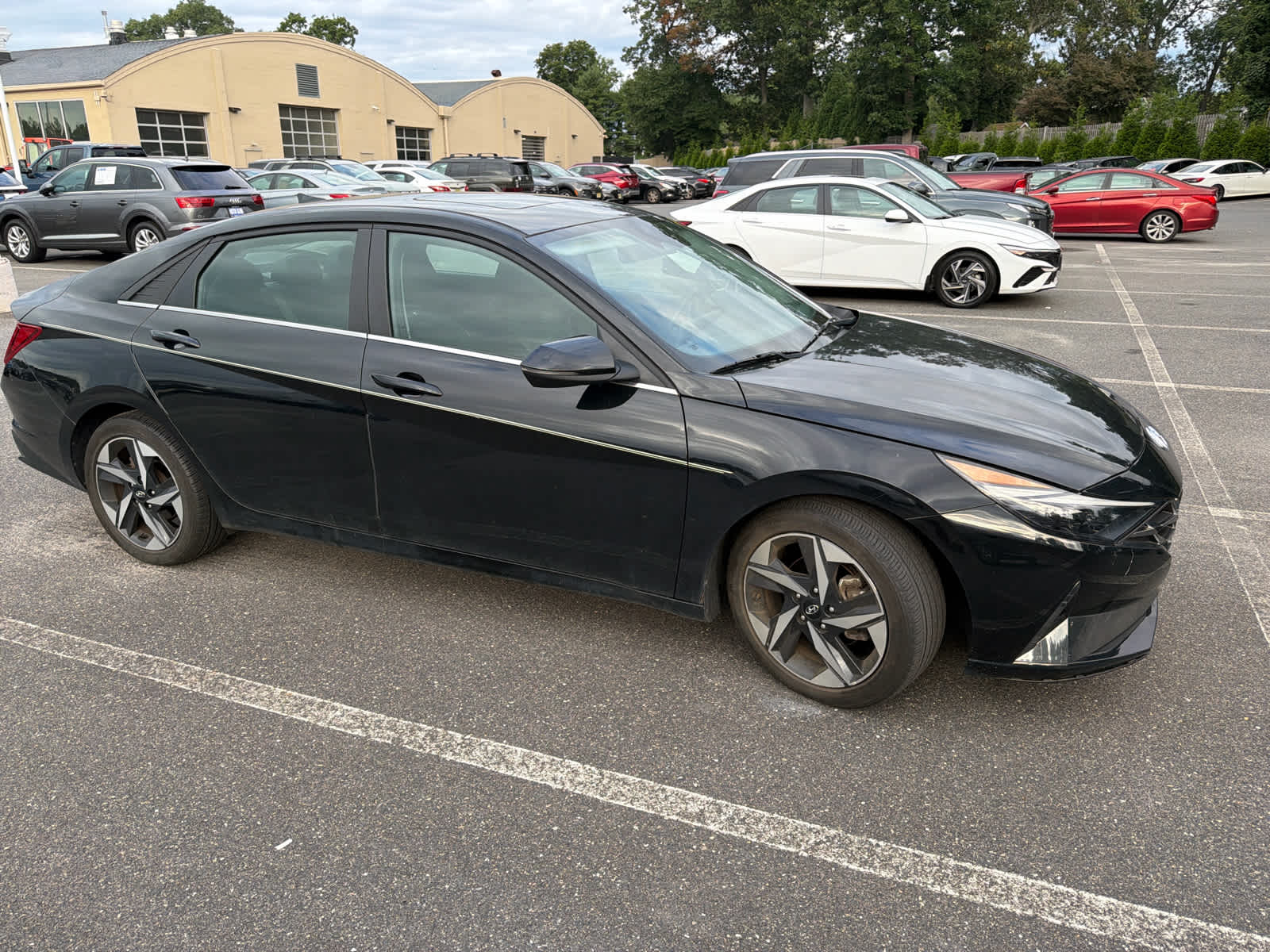 2023 Hyundai ELANTRA Limited