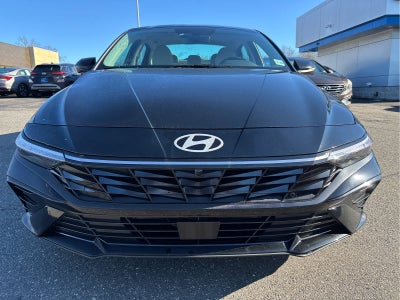 2024 Hyundai ELANTRA Limited