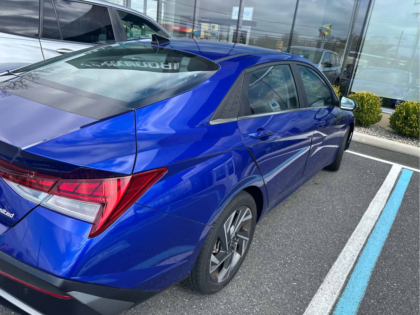 2024 Hyundai ELANTRA Limited