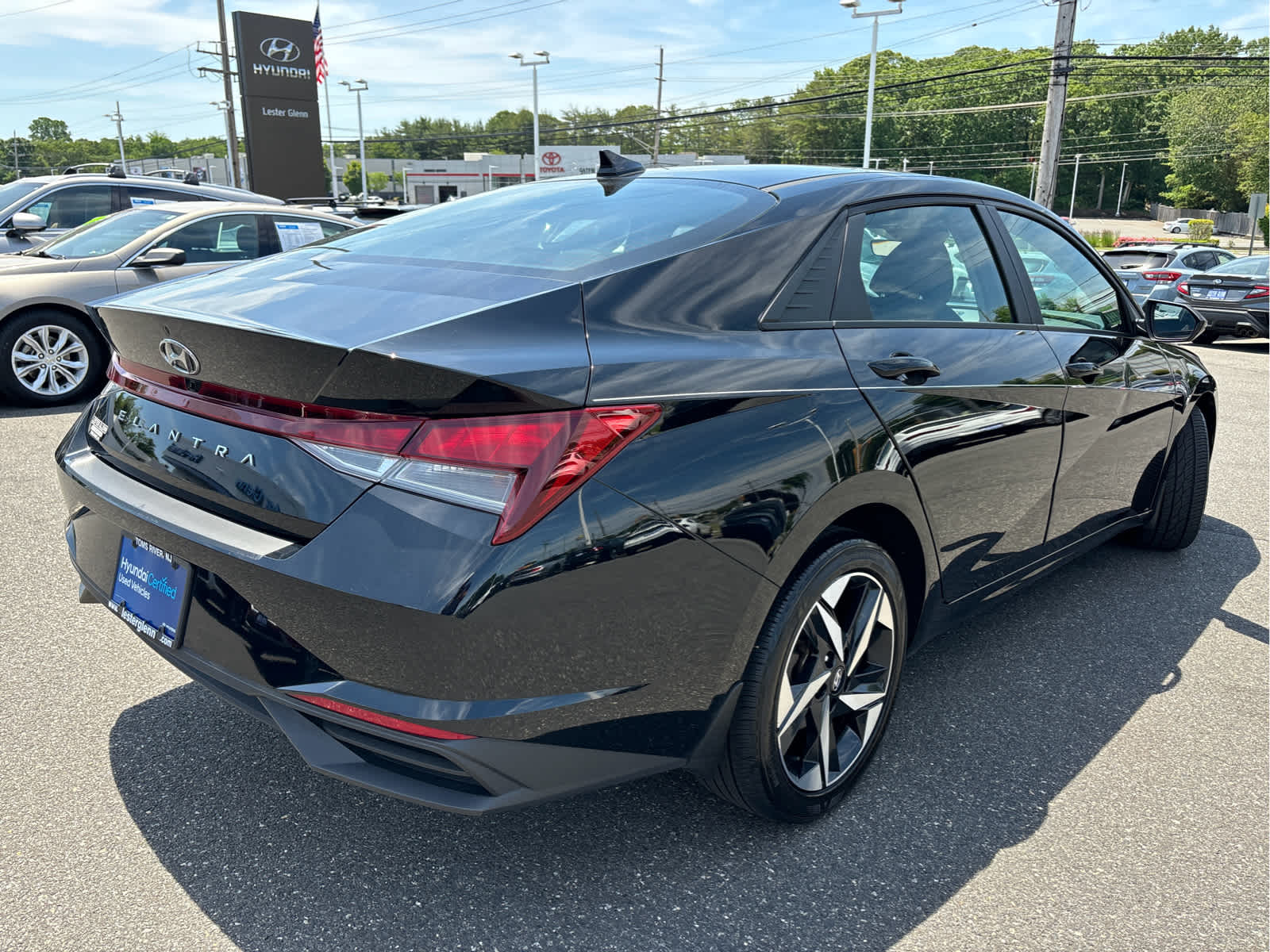 2023 Hyundai ELANTRA SEL