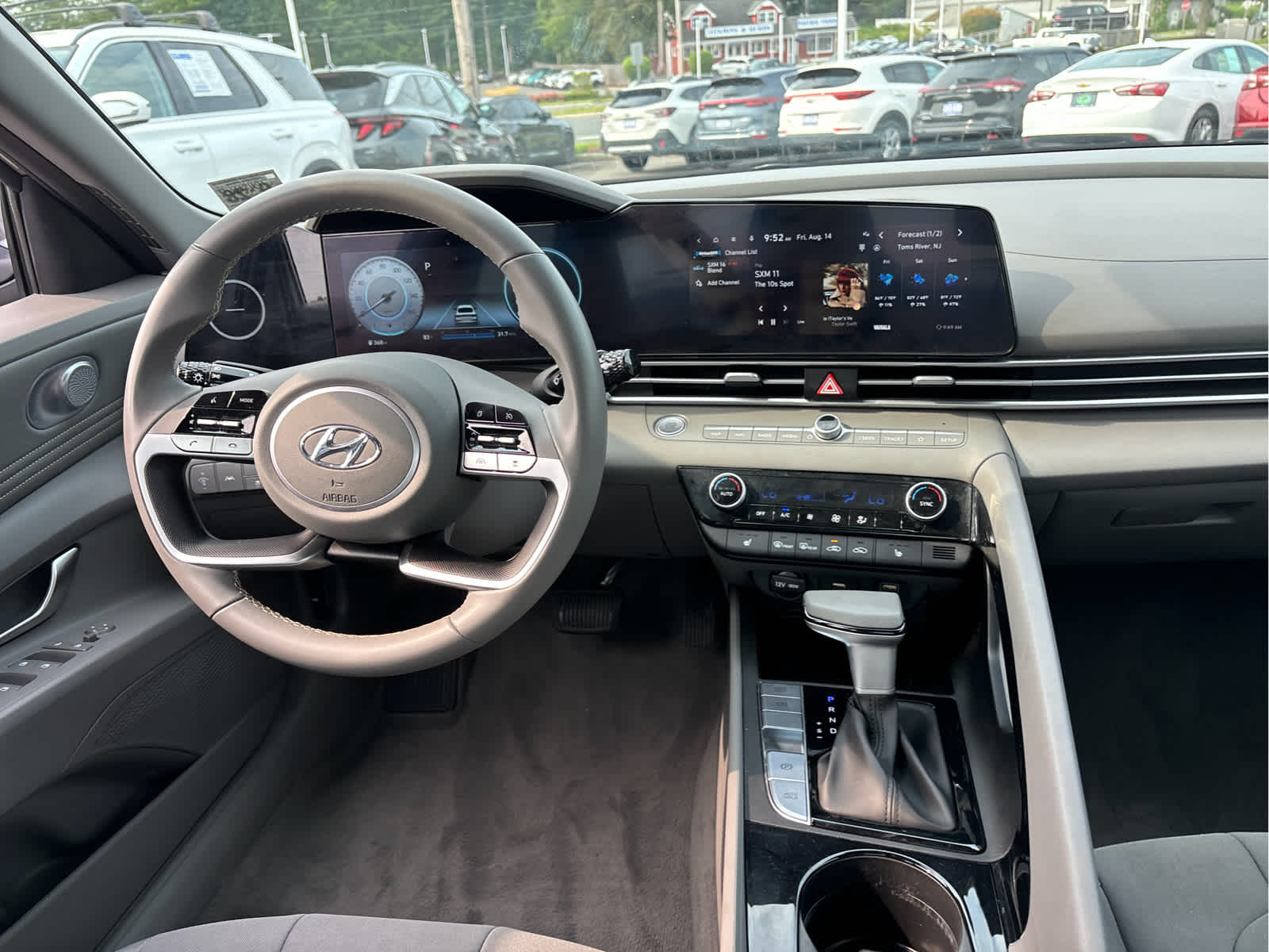 2023 Hyundai ELANTRA SEL
