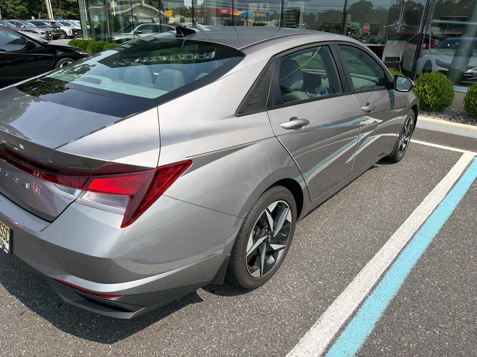 2023 Hyundai ELANTRA SEL