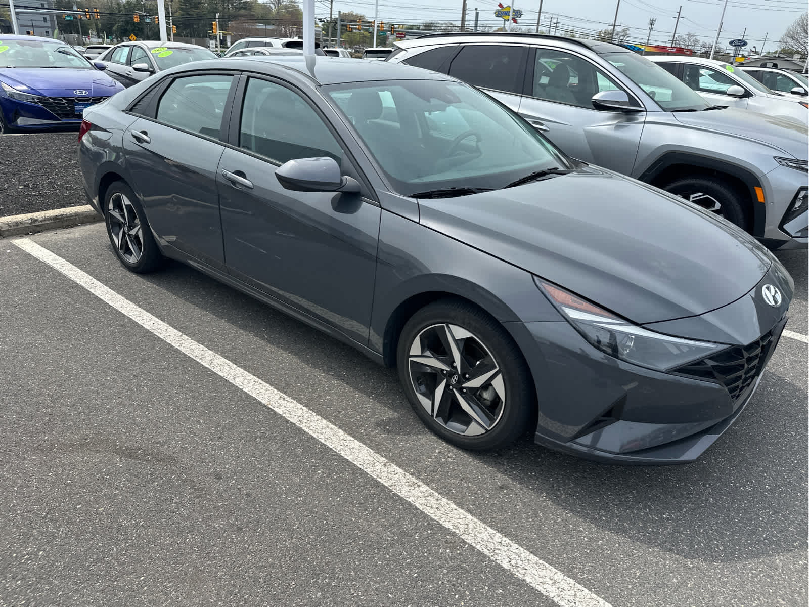 2023 Hyundai ELANTRA SEL