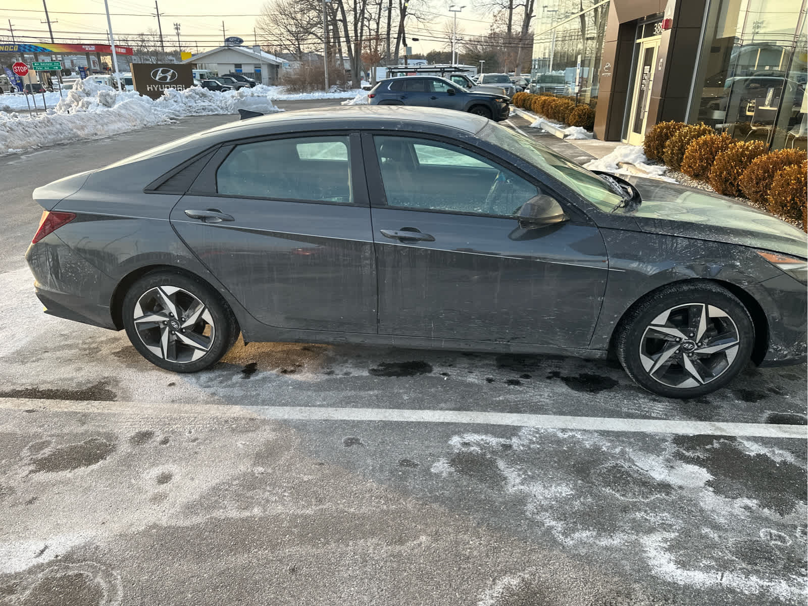 2023 Hyundai ELANTRA SEL