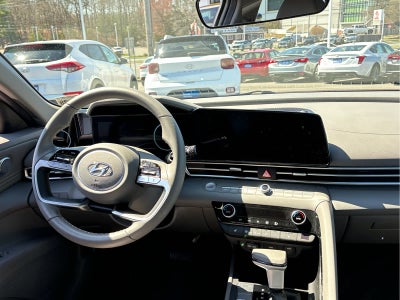 2023 Hyundai ELANTRA SEL