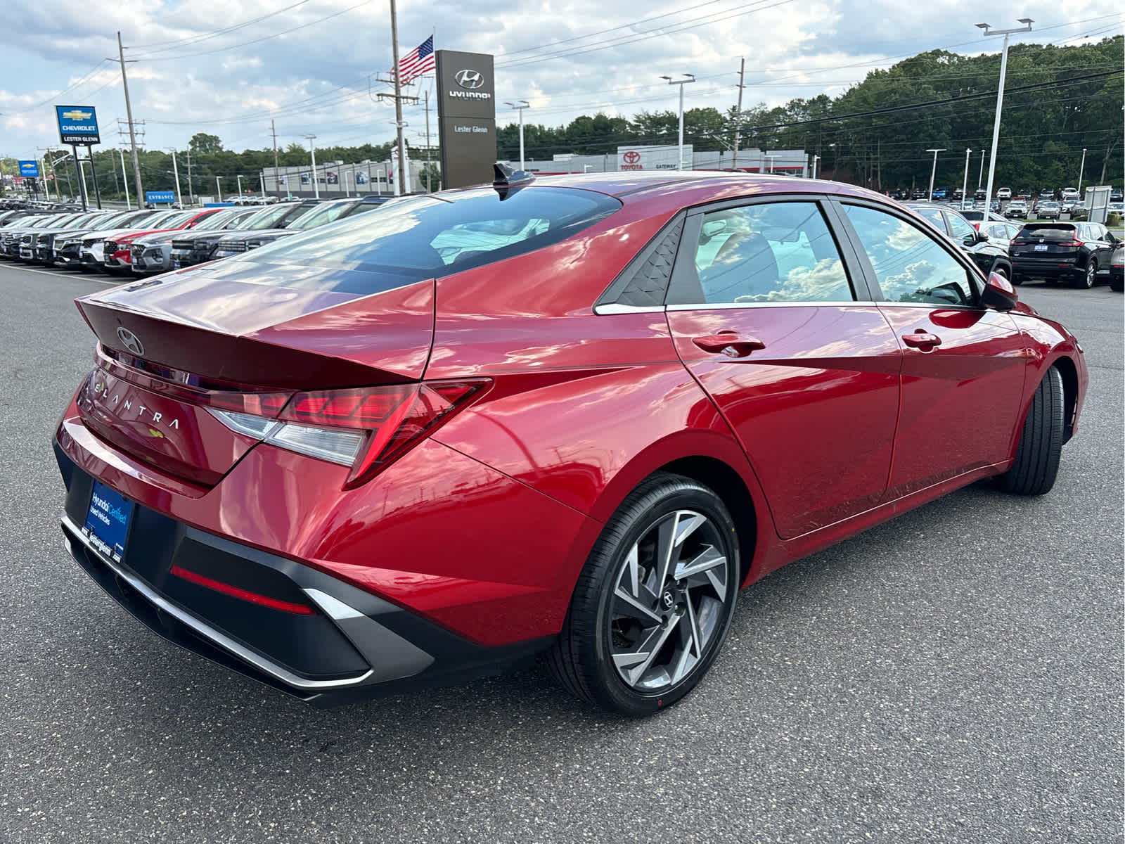 2024 Hyundai ELANTRA SEL