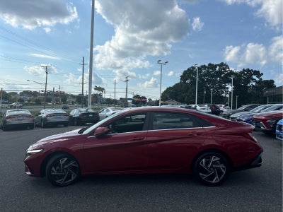 2024 Hyundai ELANTRA SEL