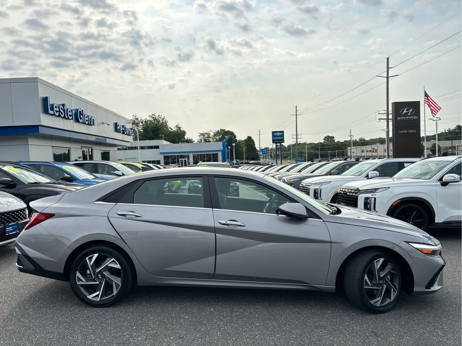 2024 Hyundai ELANTRA SEL