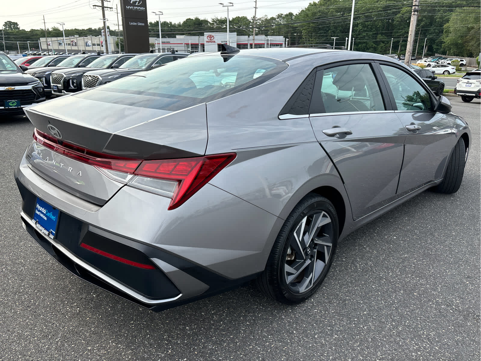 2024 Hyundai ELANTRA SEL