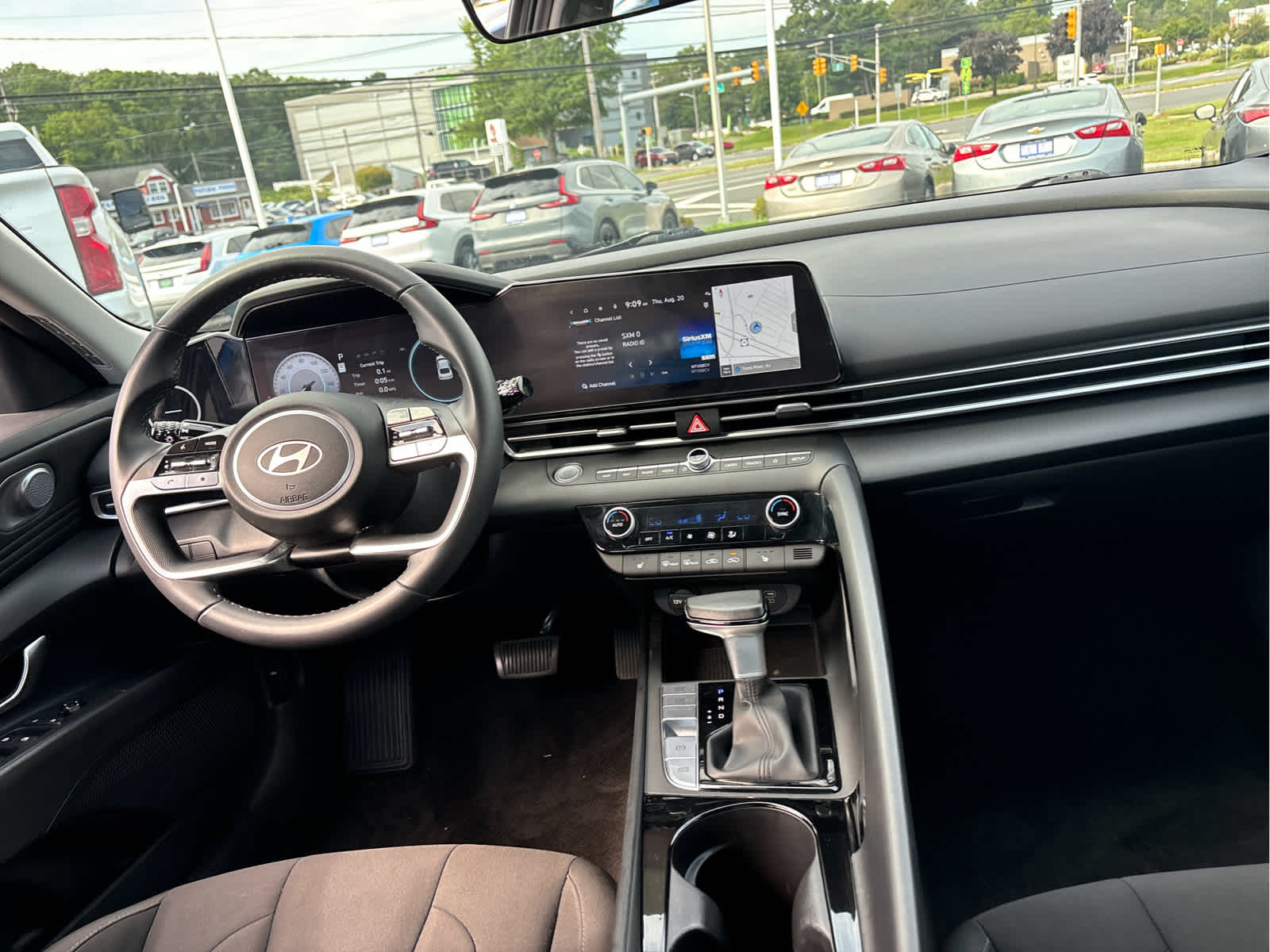 2024 Hyundai ELANTRA SEL