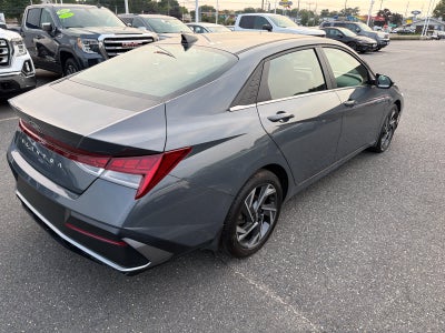 2024 Hyundai ELANTRA SEL