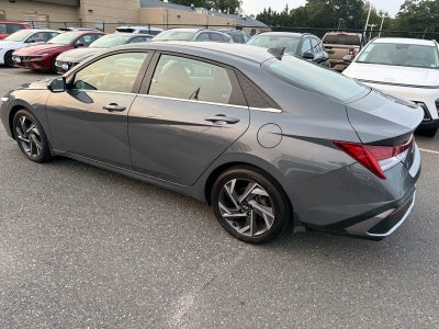 2024 Hyundai ELANTRA SEL