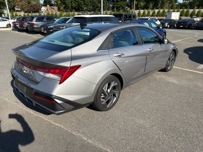 2024 Hyundai ELANTRA SEL