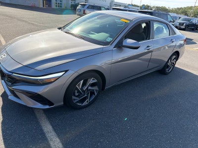 2024 Hyundai ELANTRA SEL