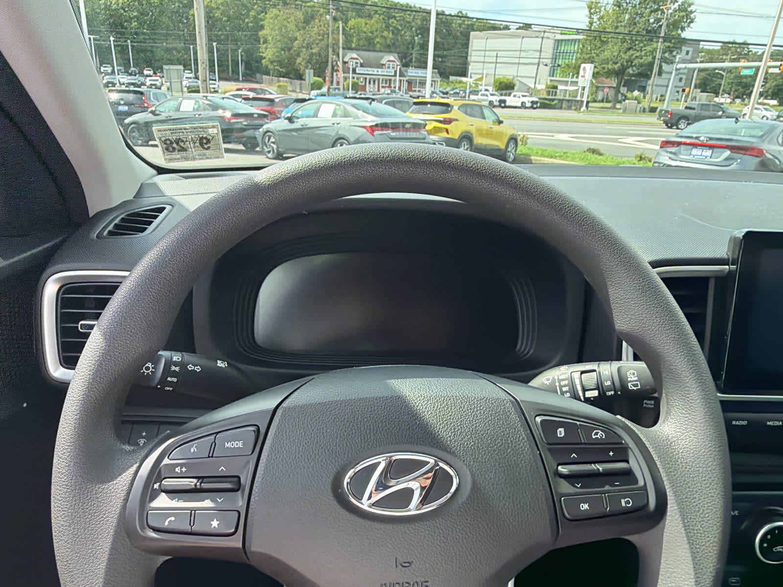 2023 Hyundai VENUE SE
