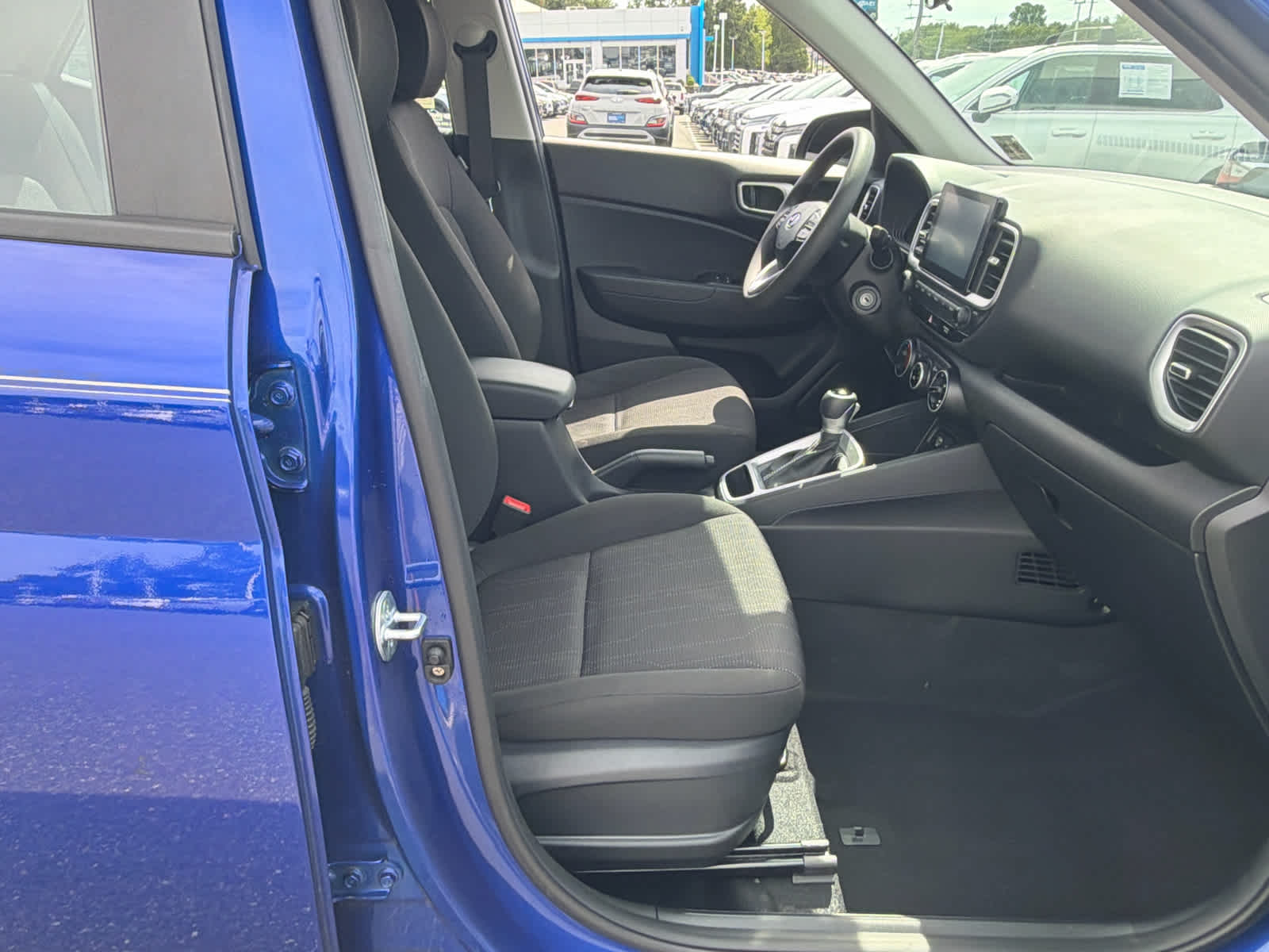 2023 Hyundai VENUE SE