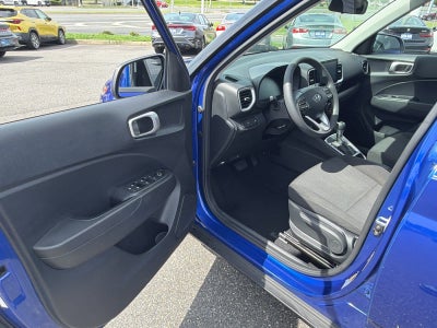 2023 Hyundai VENUE SE