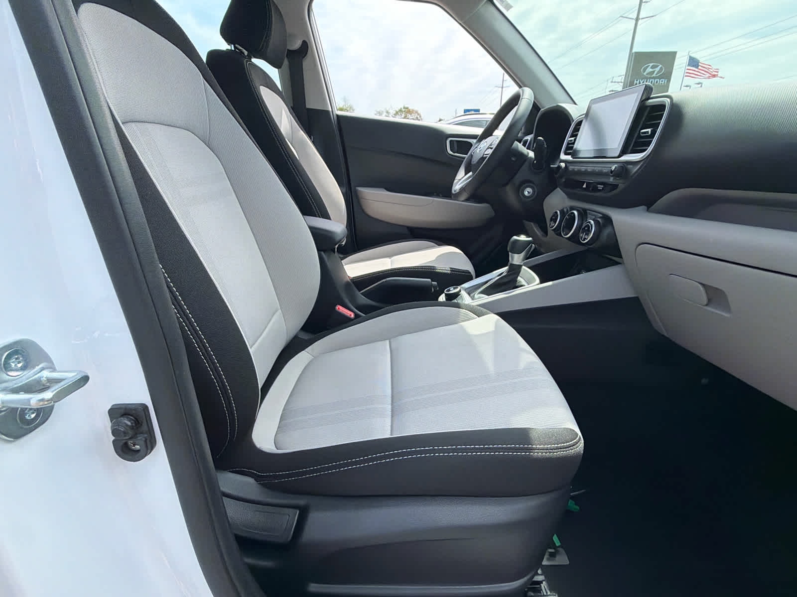 2023 Hyundai VENUE SEL