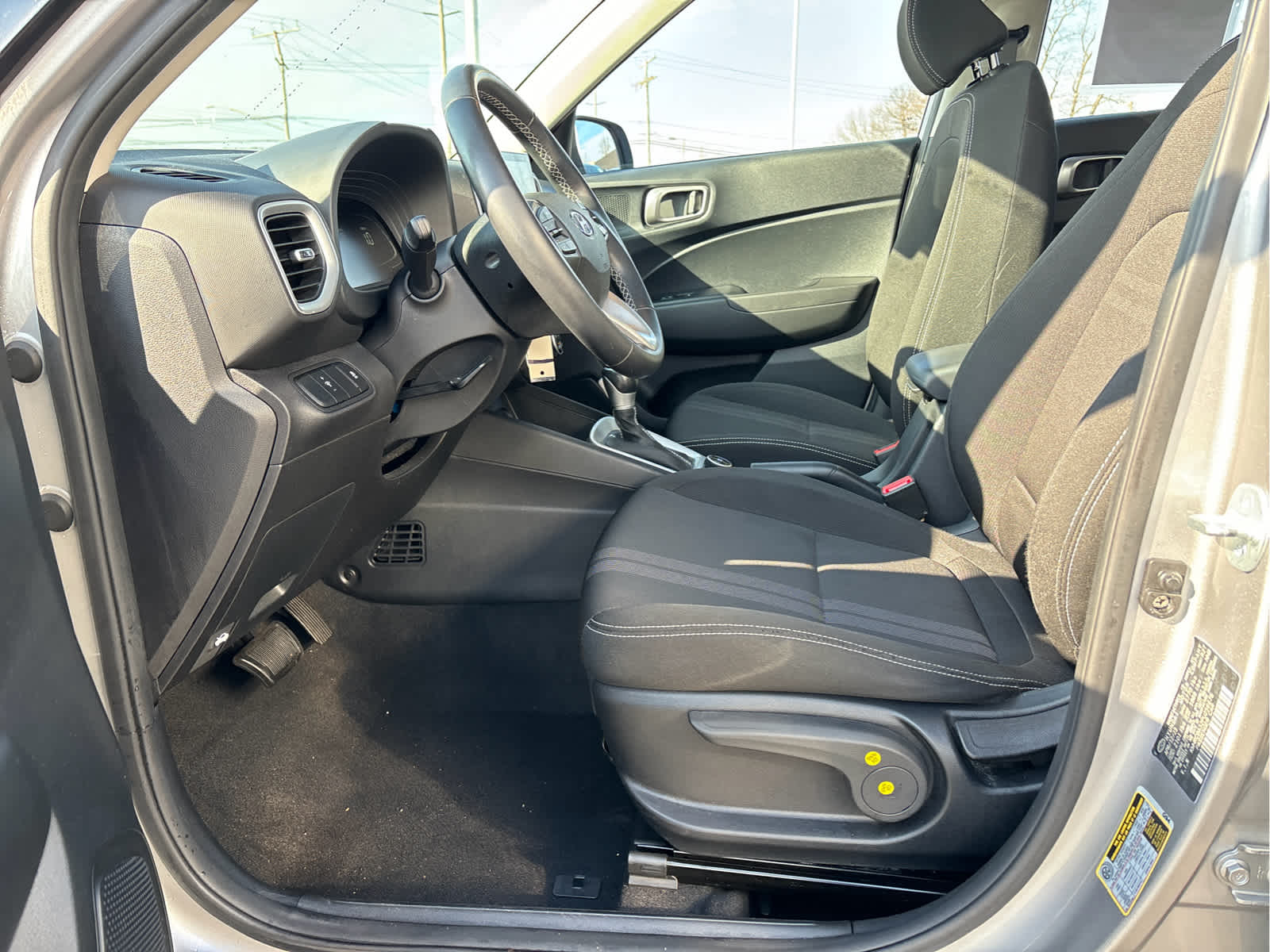 2023 Hyundai VENUE SEL