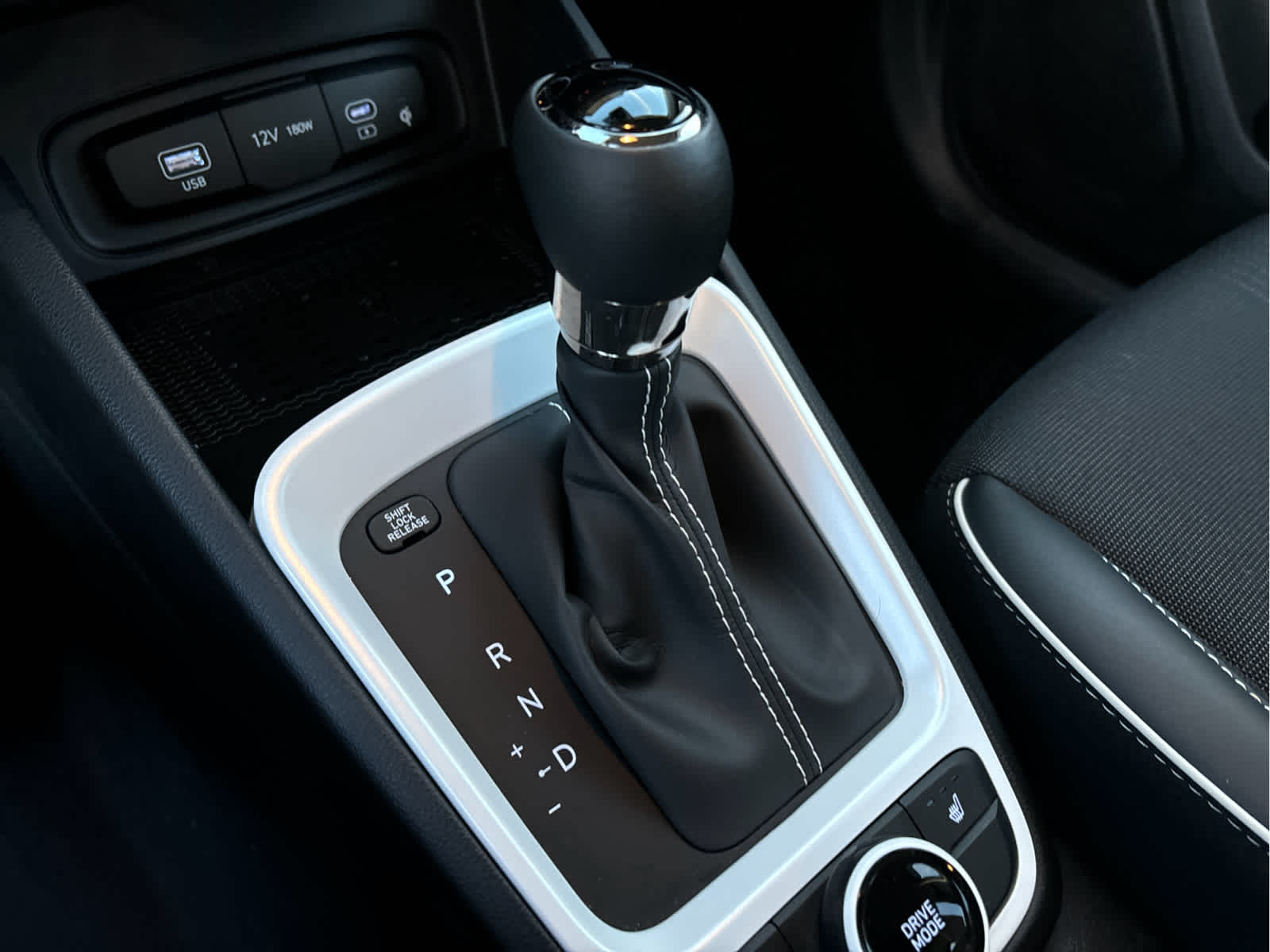 2024 Hyundai VENUE Limited