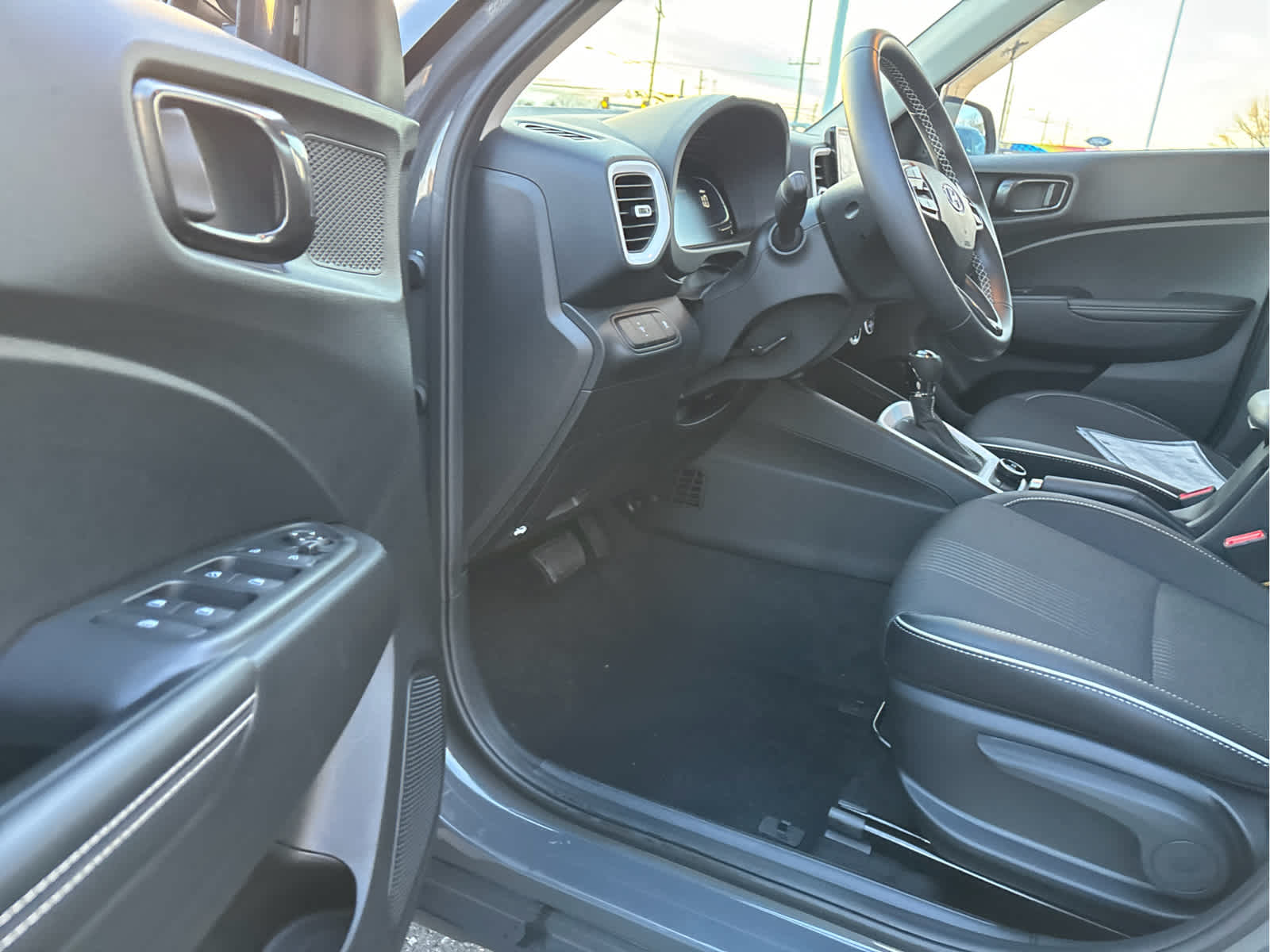 2024 Hyundai VENUE Limited