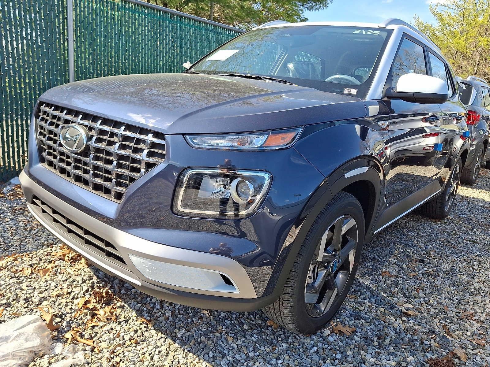 2026 Hyundai VENUE SEL W/Two-Tone Roof
