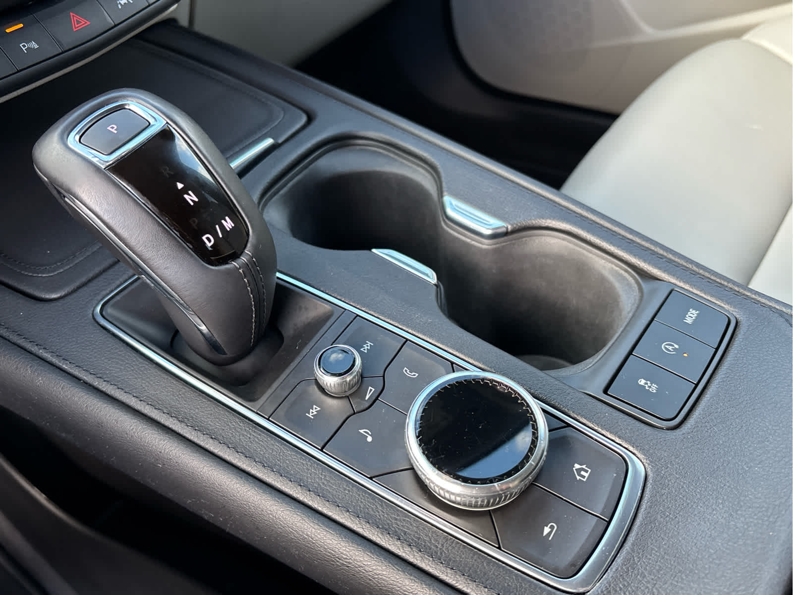 2019 Cadillac XT4 AWD Premium Luxury